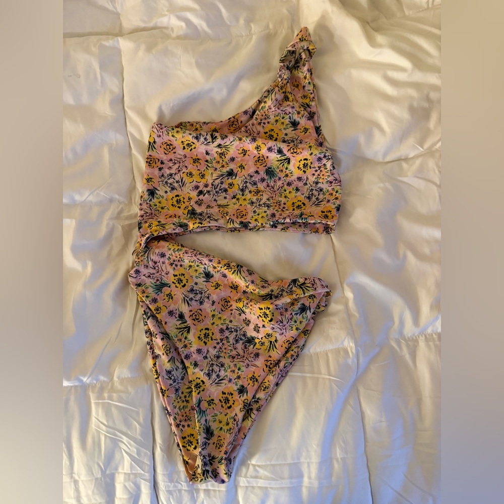 Skatie Nicole One Piece- Florence